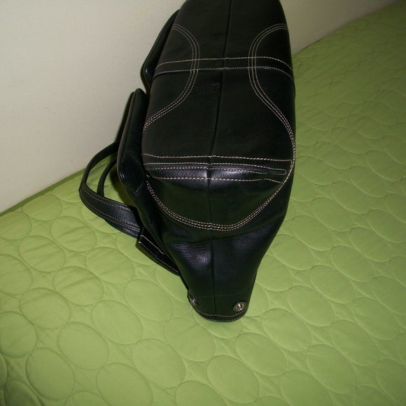 Coach Black Large Leather Beige Stitch Satchel/Shoulder Handbag - Picture 10 of 16